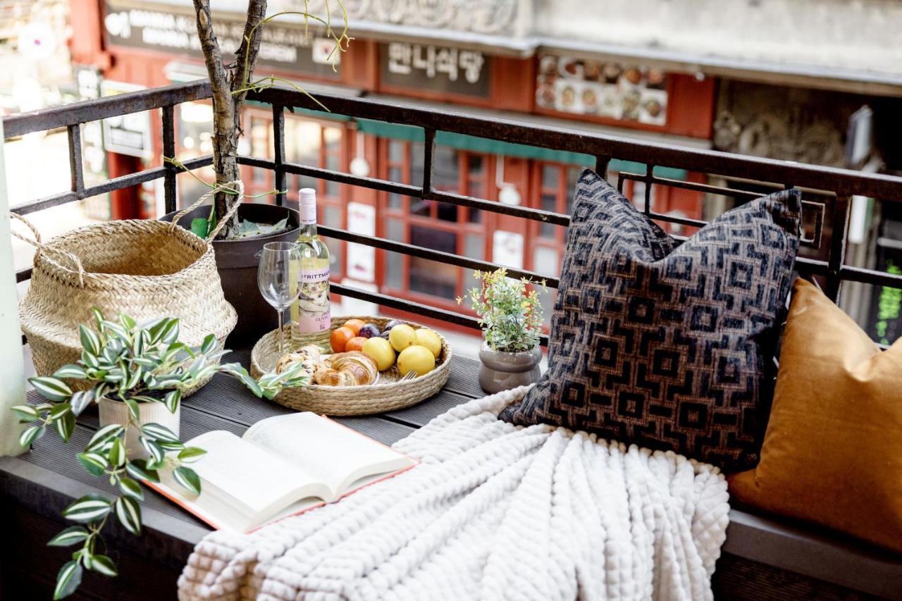 Chill On The Screened Balcony-Budapest Most Historic Landmarks Exterior photo